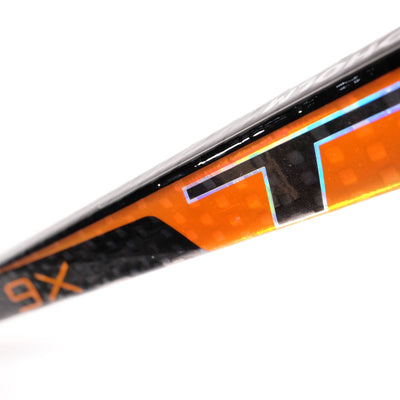 TRUE Catalyst 9X Pro Stock Senior Hockey Stick - Elias Lindholm - TC2 - R-70 - The Hockey Shop Source For Sports