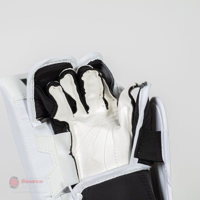 Vaughn Velocity V9 Youth Goalie Blocker