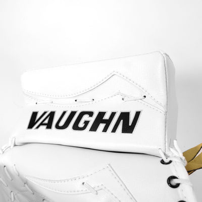Vaughn Ventus T8800 Pro Carbon w/ V6 Graphic Senior Goalie Catcher - The Hockey Shop Source For Sports