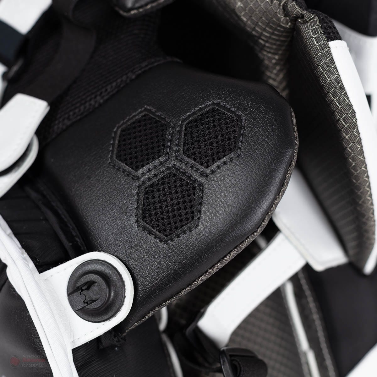 Vaughn Velocity VE8 Pro Carbon Senior Goalie Leg Pads