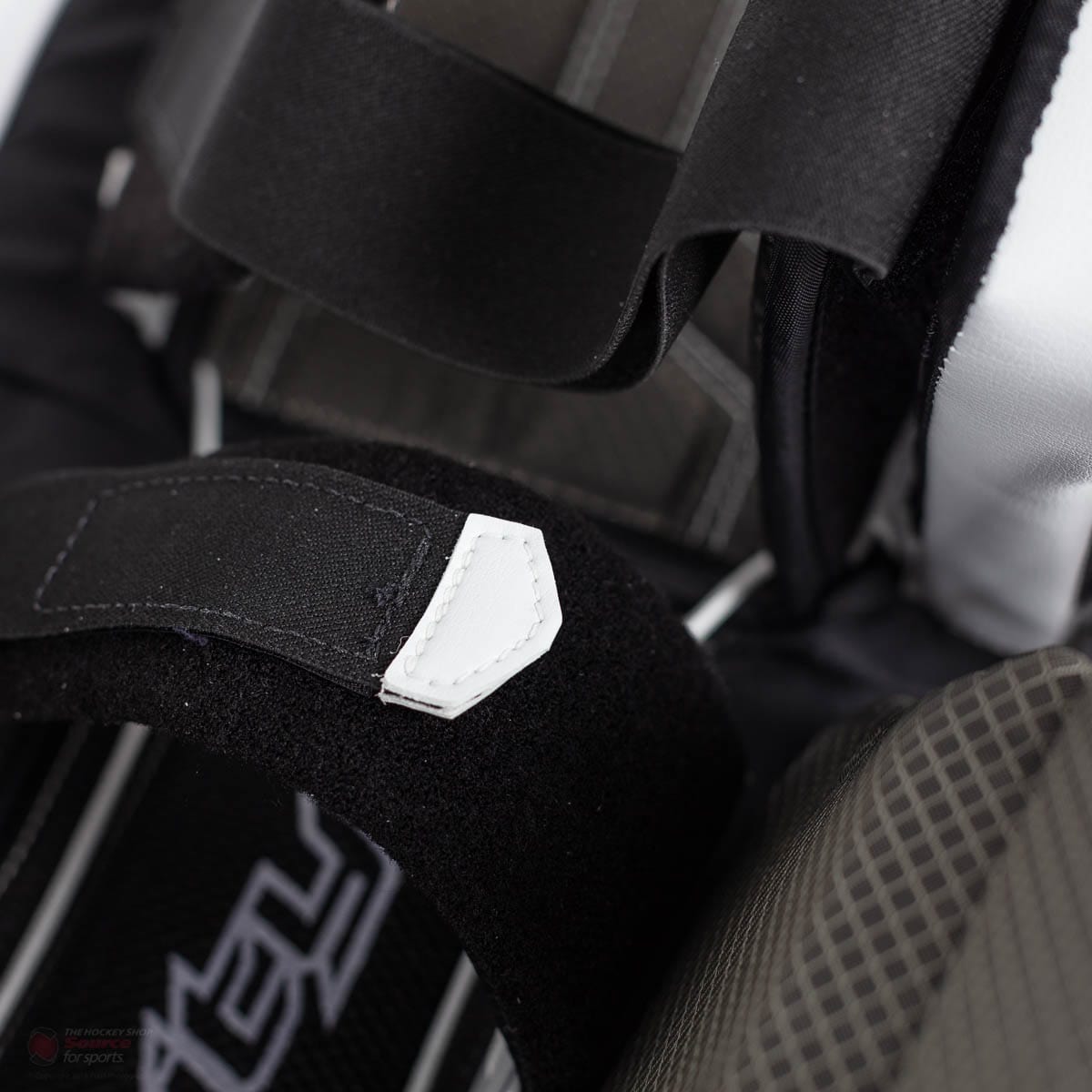 The worst strapping system ever Vaughn Velocity VE8 Pro Carbon Pad  Review 