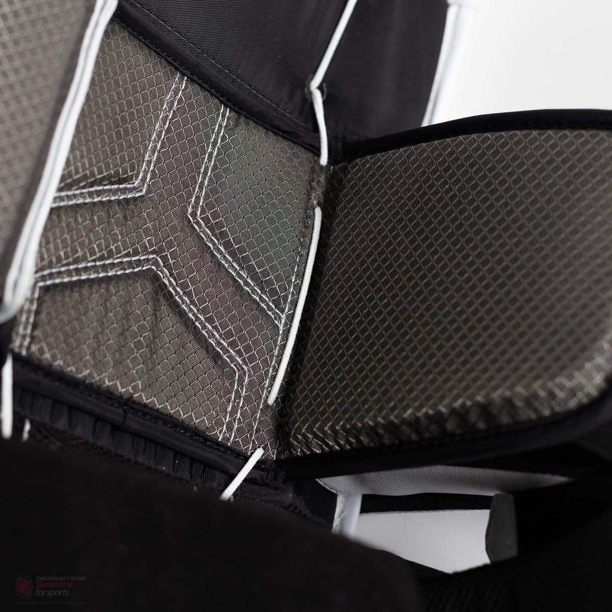 Vaughn Velocity VE8 Pro Carbon Senior Goalie Leg Pads