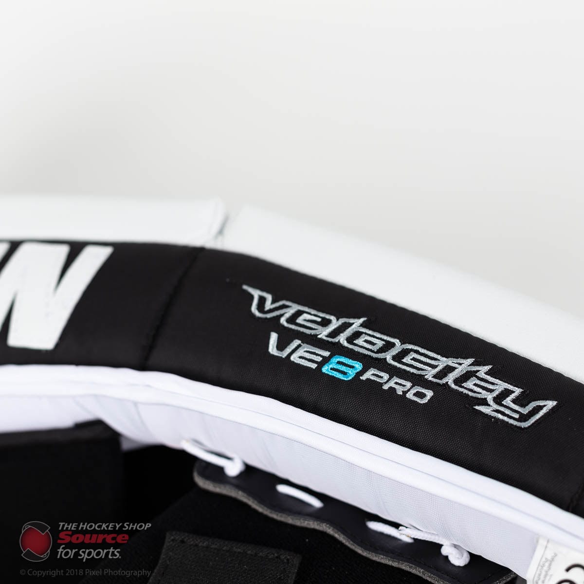 Vaughn Velocity VE8 Pro Senior Goalie Leg Pads