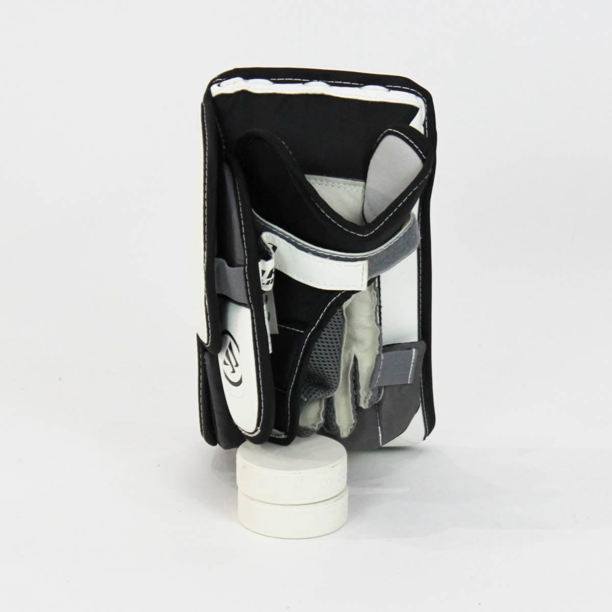 Warrior Ritual G3 Youth Goalie Blocker - Demo B