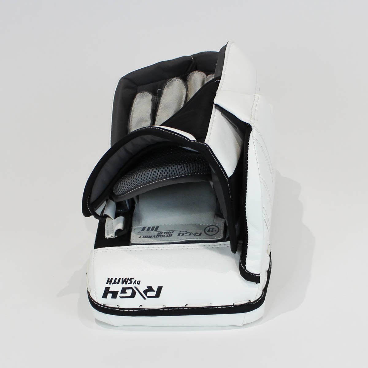 Warrior Ritual G4 Intermediate Goalie Blocker - Demo A