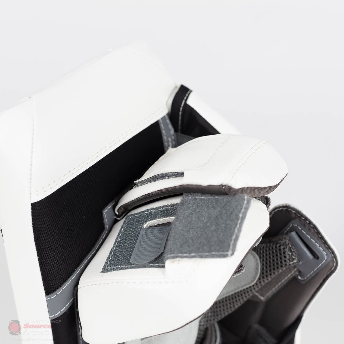 Warrior Ritual G4 Intermediate Goalie Blocker