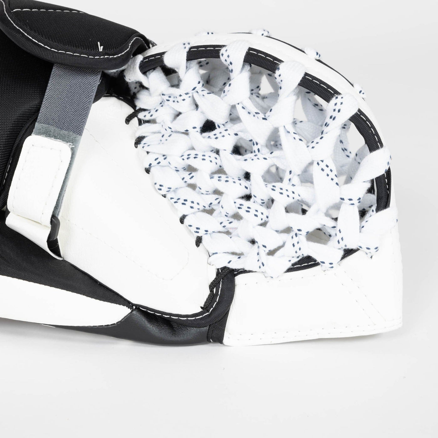 Warrior Ritual G6 E+ Junior Goalie Catcher - The Hockey Shop Source For Sports
