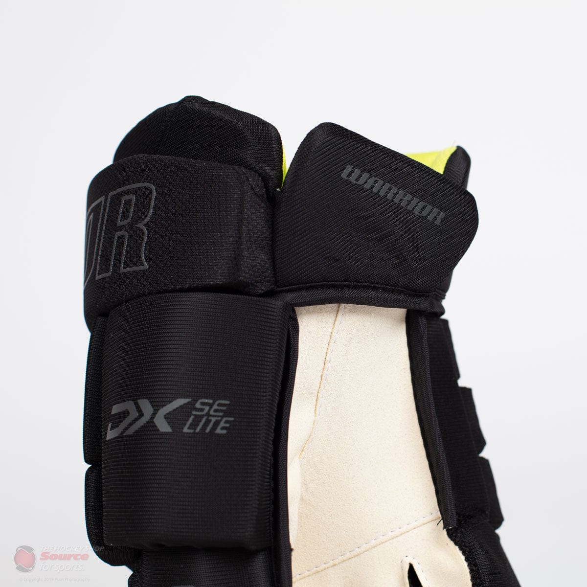 Warrior Alpha DX SE Lite Senior Hockey Gloves